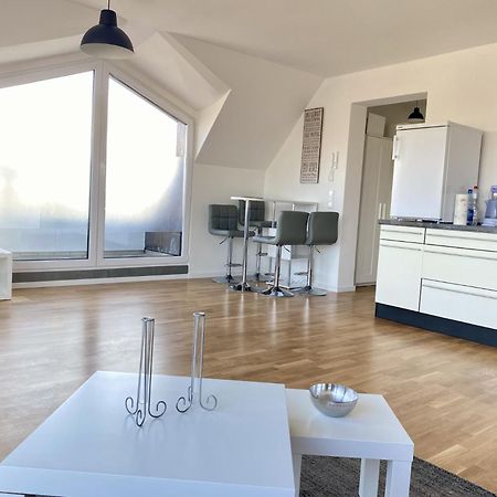 Schoenes Erwachen Im Frankfurter Penthouse Frankfurt am Main Exterior photo